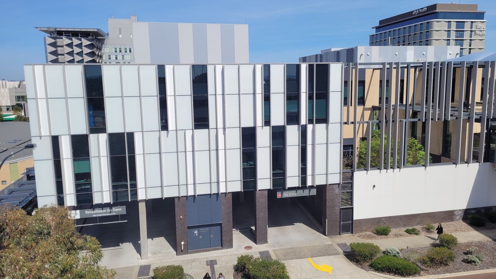 Fiona Stanley Hospital facade installation — view 3, Murdoch, WA — GreenLine Facades