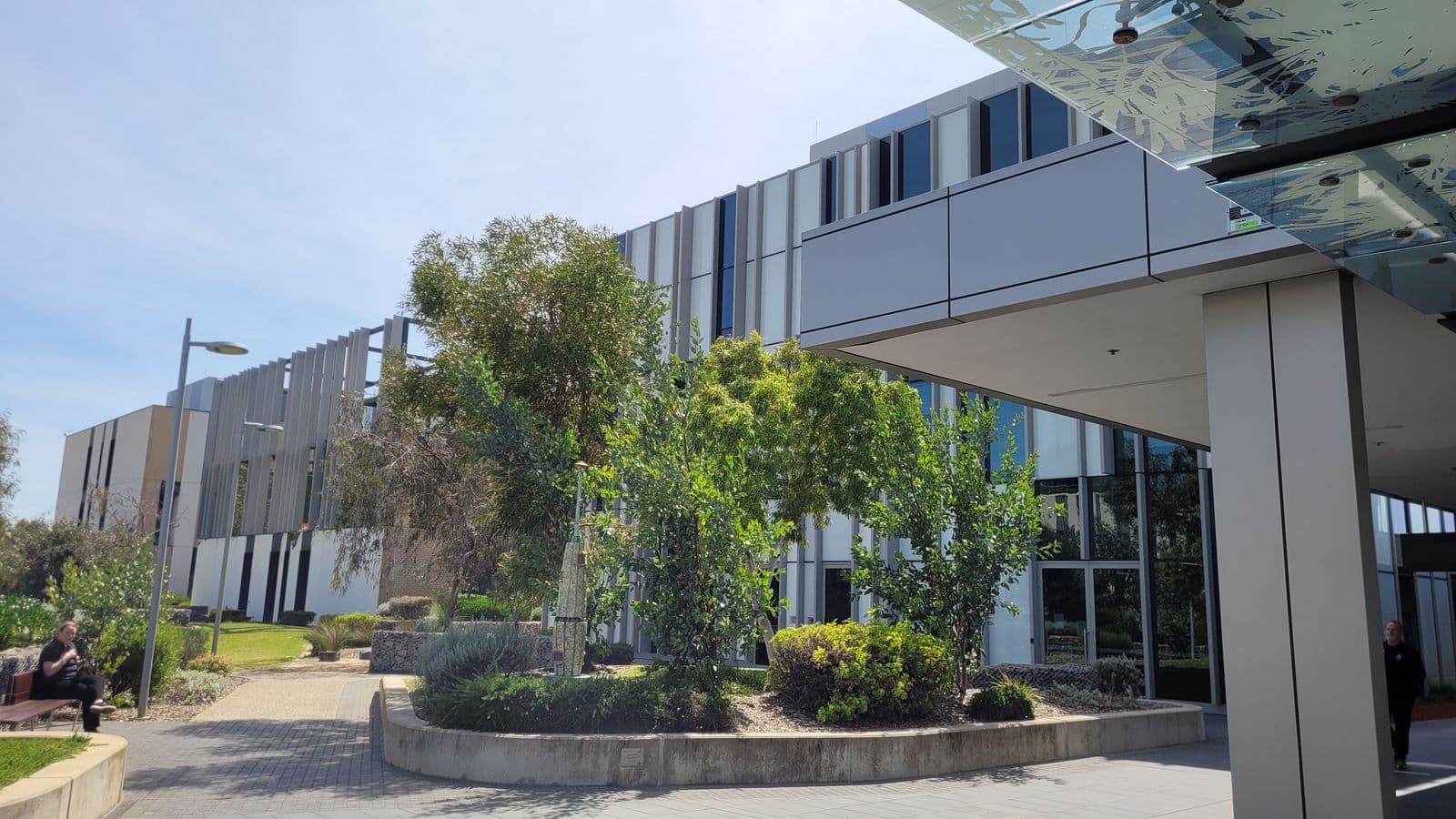 Fiona Stanley Hospital facade installation — view 6, Murdoch, WA — GreenLine Facades